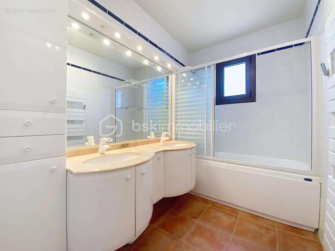 ** pezenas - maison familiale 143m2 - 5 chambres ** - photo 8