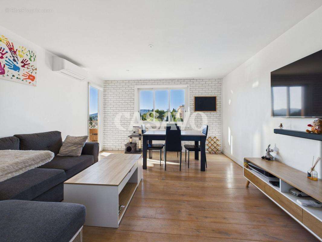 Appartement à LE CANNET