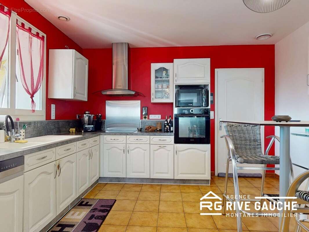 Maison à BOUGE-CHAMBALUD