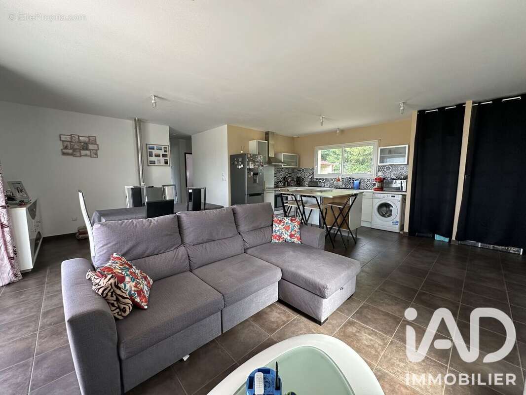 Maison 80 m² à Argagnon  - photo 3