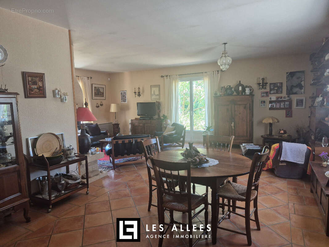 Maison à BONLIEU-SUR-ROUBION