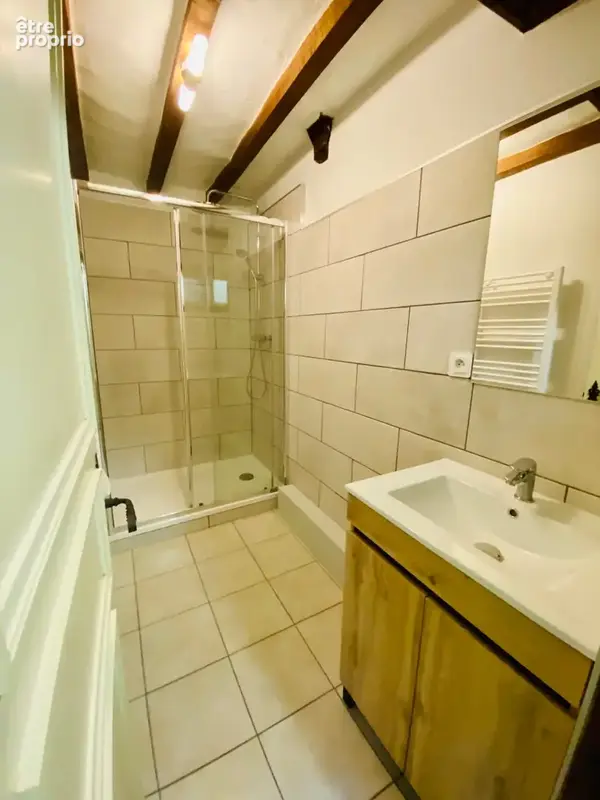 À Vendre : Maison de ville 3 chambres avec dépendance Mayenne 53200 - photo 6