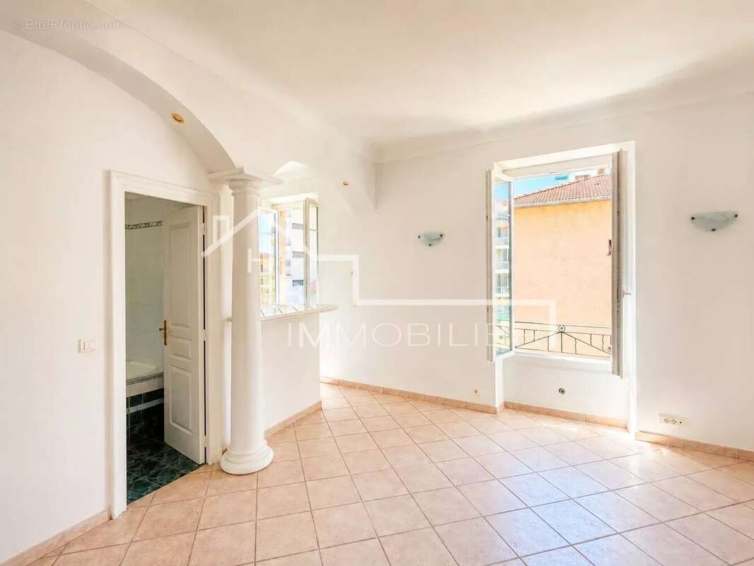 Appartement 47 m² à Nice  - photo 2