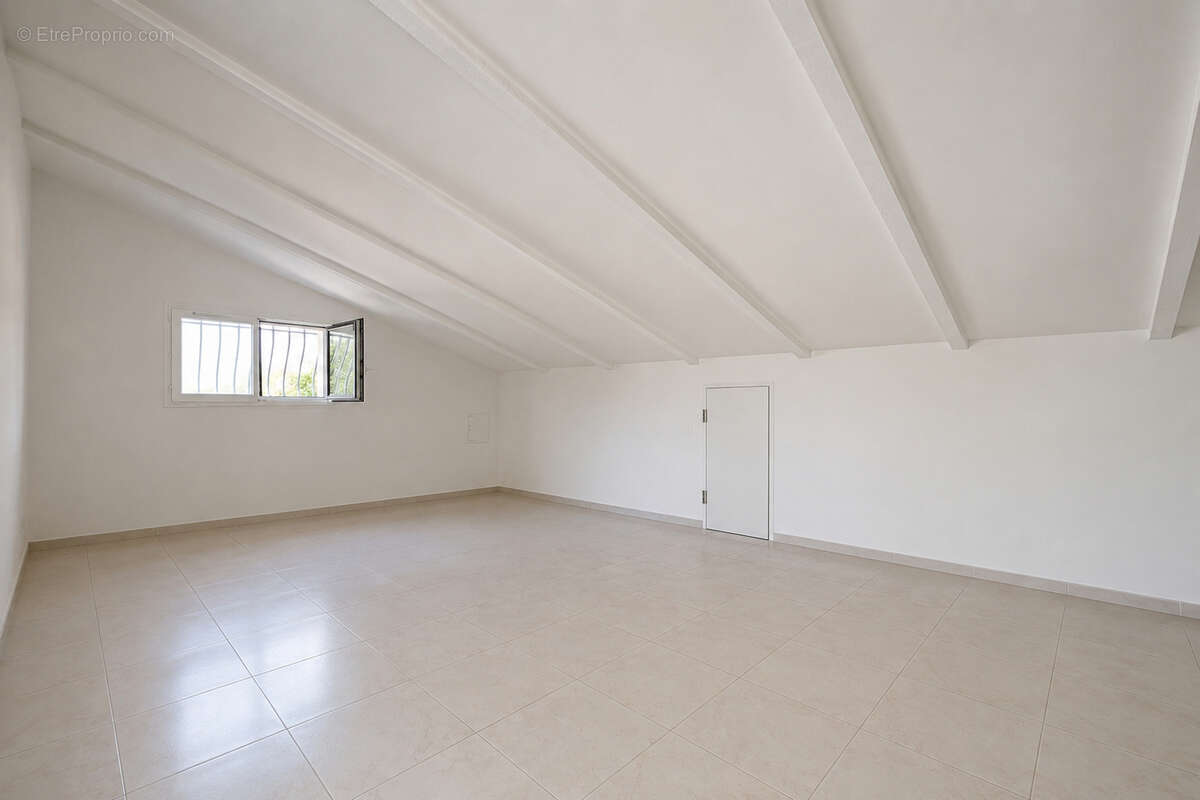 Maison à MANDELIEU-LA-NAPOULE