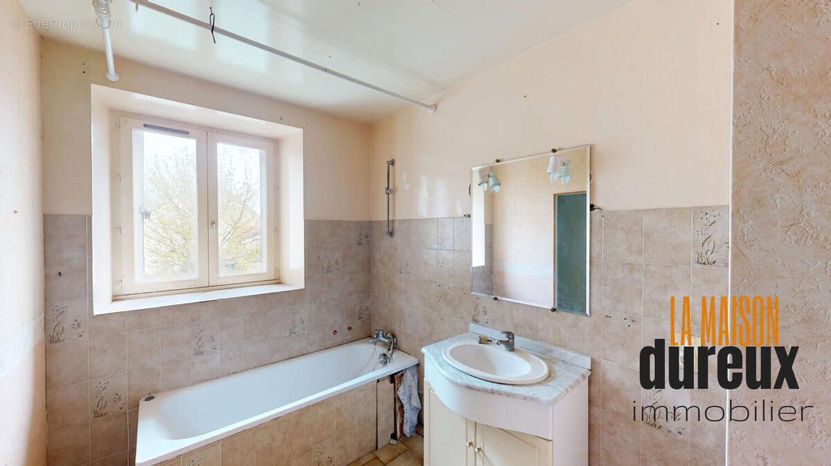 Appartement à VALAY