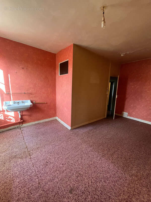 Maison à SAINT-LEONARD-DES-BOIS