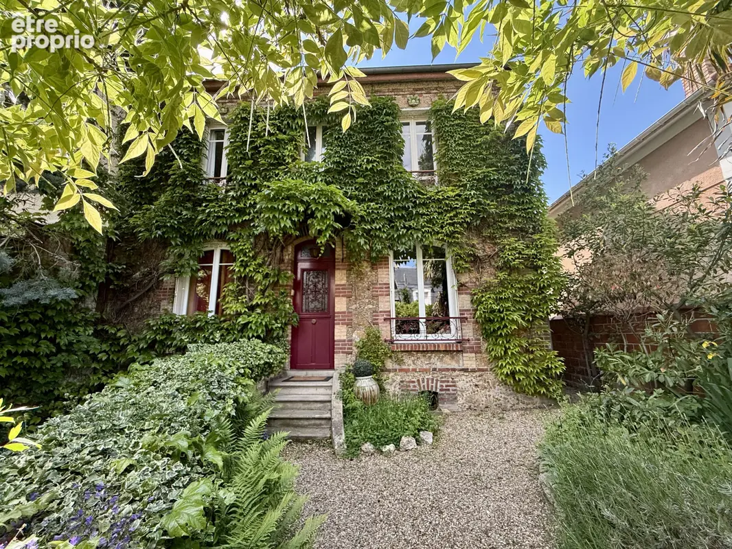 Photo Maison à Saint-Maur-Des-Fosses au prix de 1 250 000€