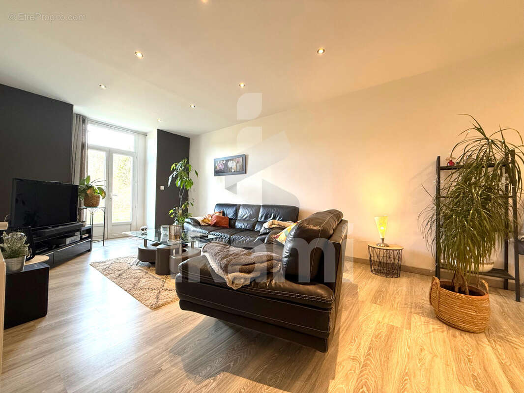 Appartement à CLAIRVAUX-LES-LACS