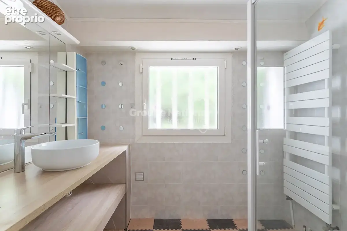 Villa 146m2 avec Piscine et Garage ! - photo 14