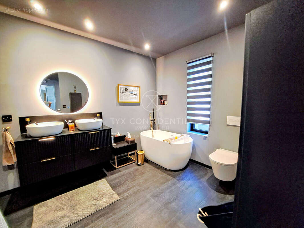 Maison de caractère des années 30, élégance contemporaine au coeur de la Provence - photo 6