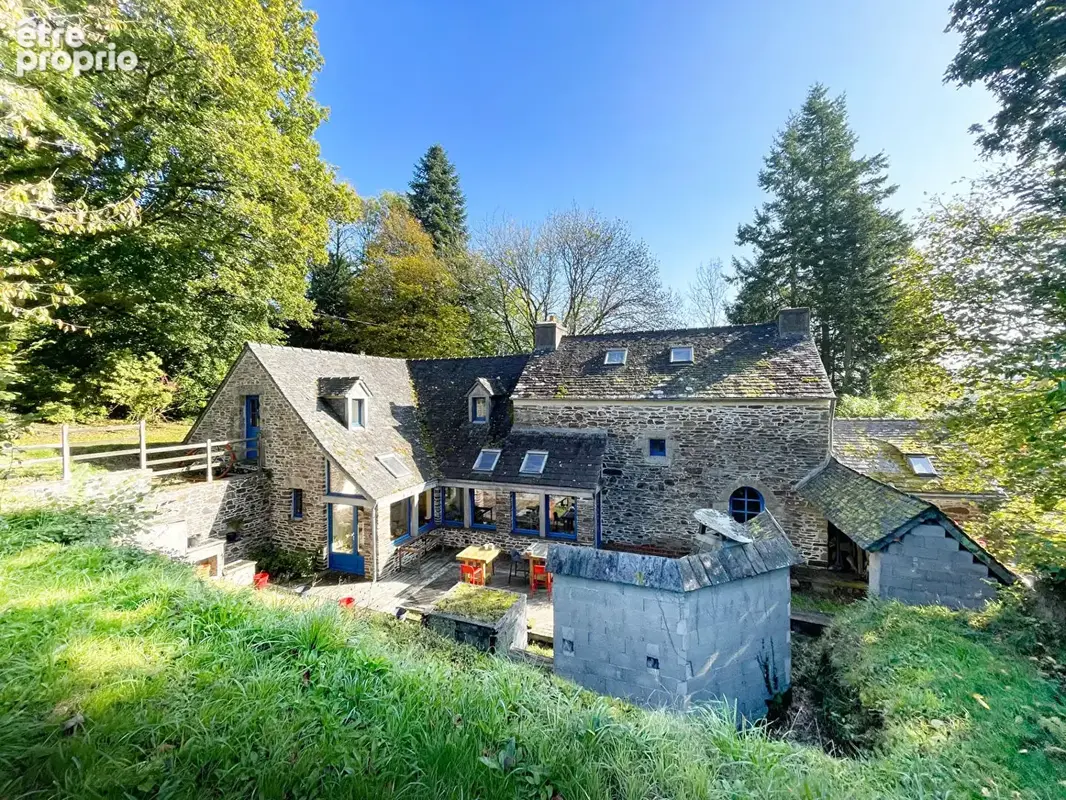 Maison à HUELGOAT