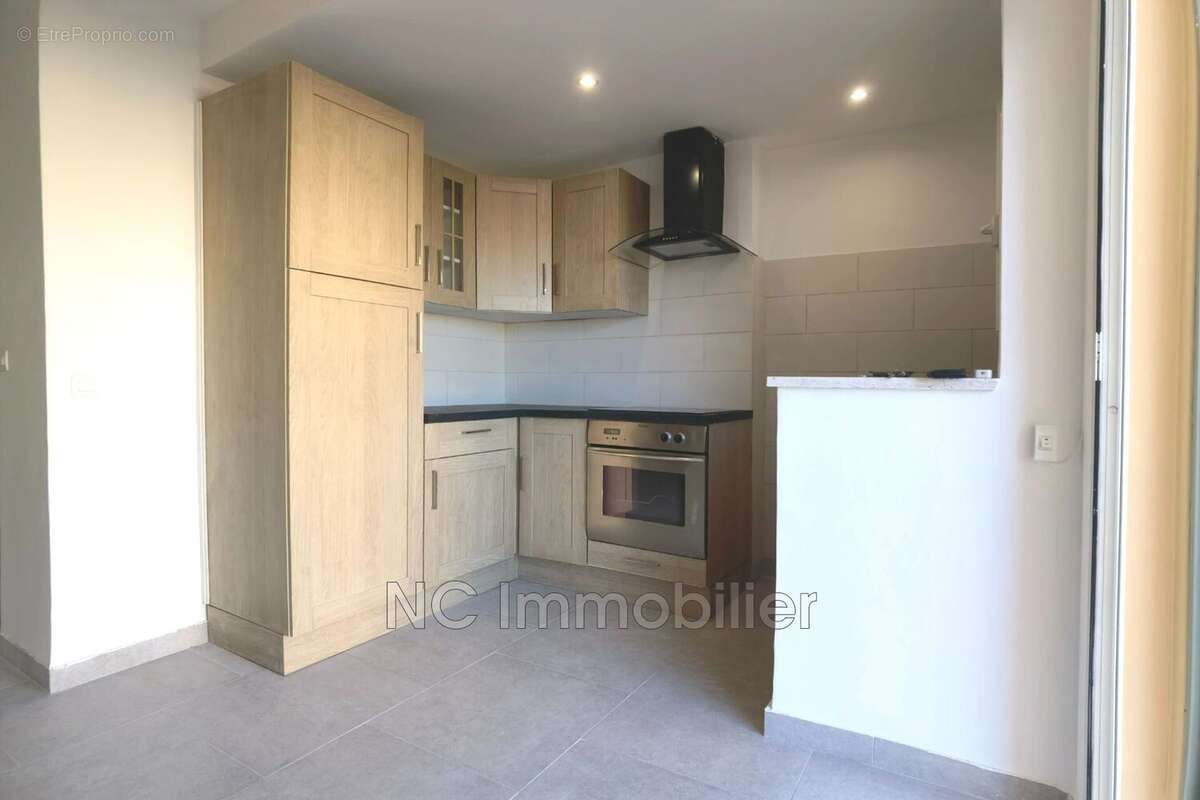 Appartement à VALLAURIS