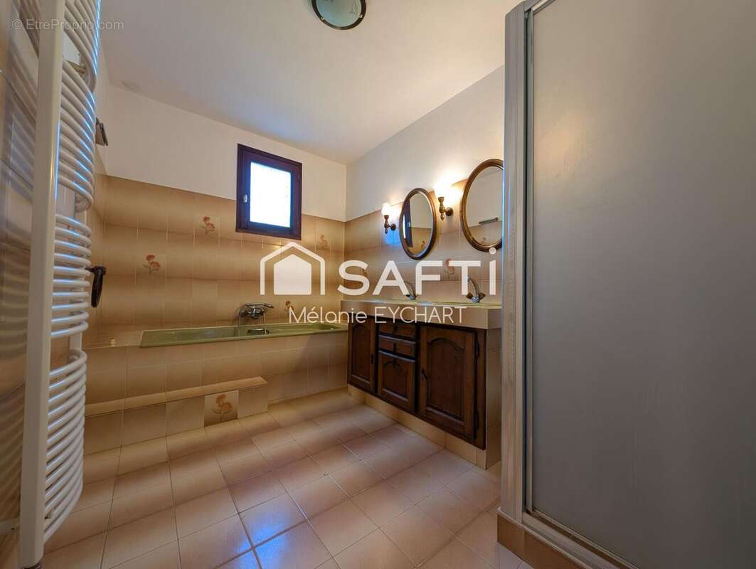 Maison 128 m² à Theil-Rabier  - photo 9