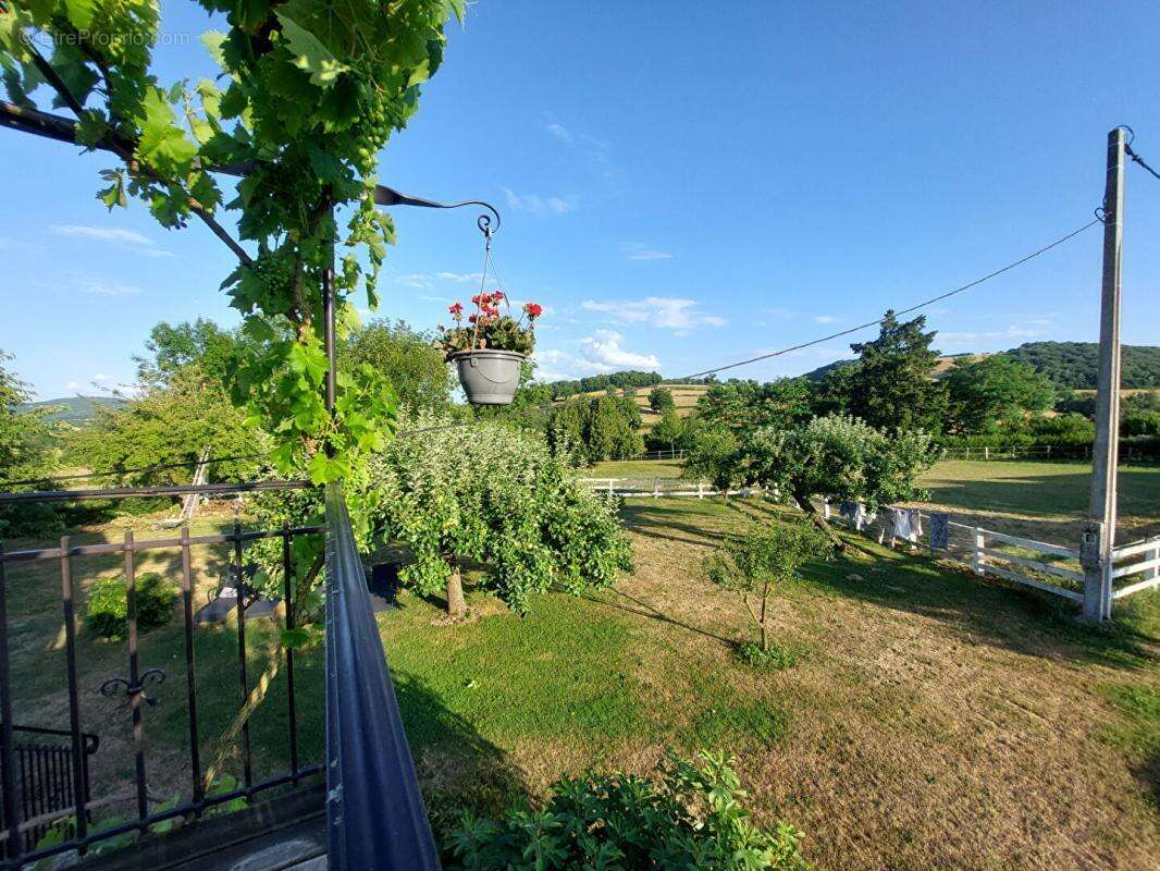 Propriété avec 2 maisons, dépendances et terrain sans vis-à-vis Montmort 260 m2 - photo 12