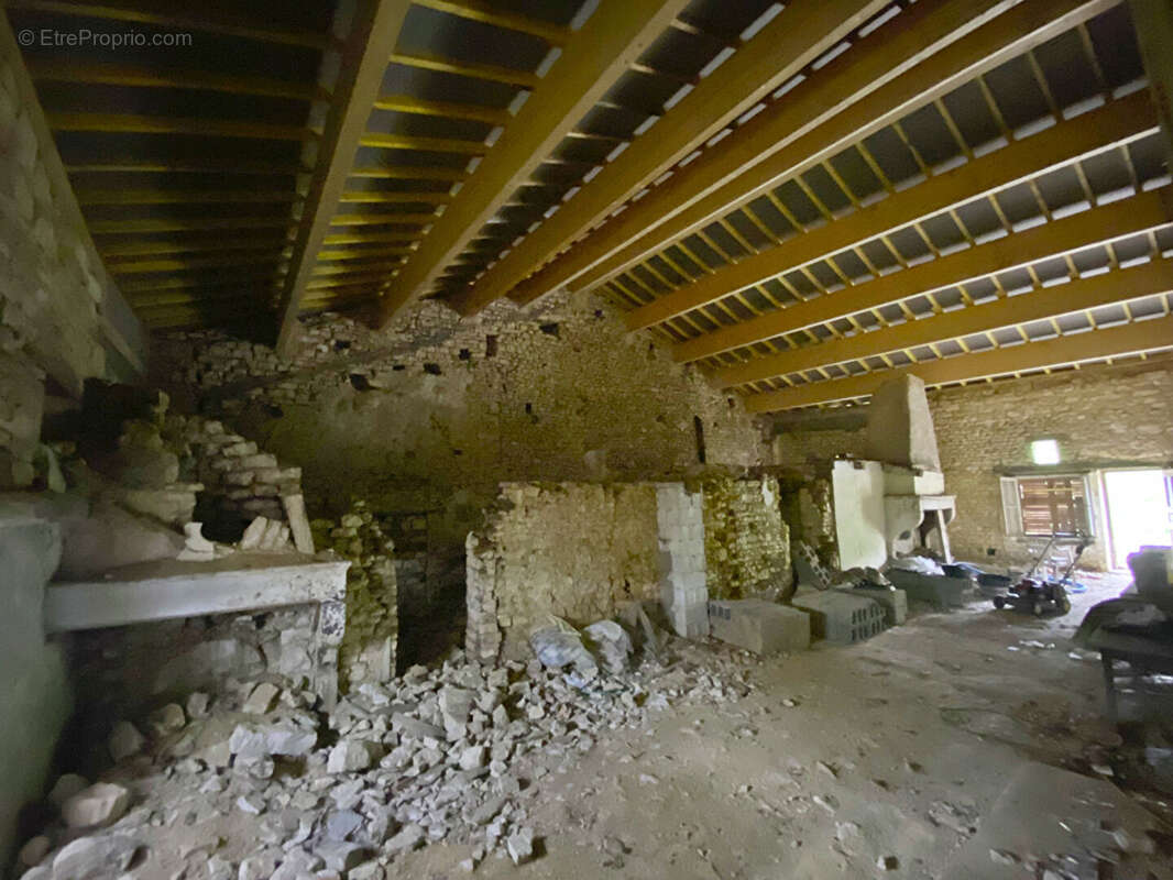 Maison à COUSANCES-LES-TRICONVILLE