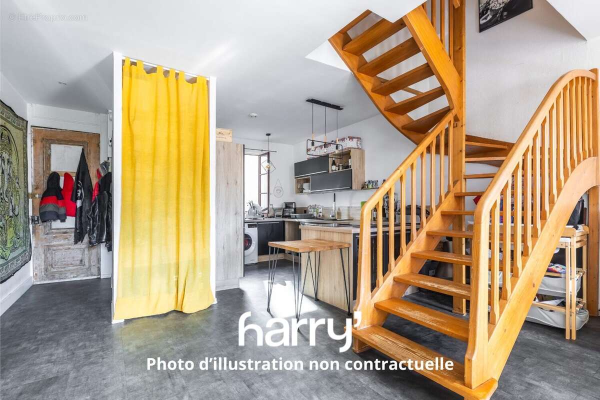 Appartement à FRASNE