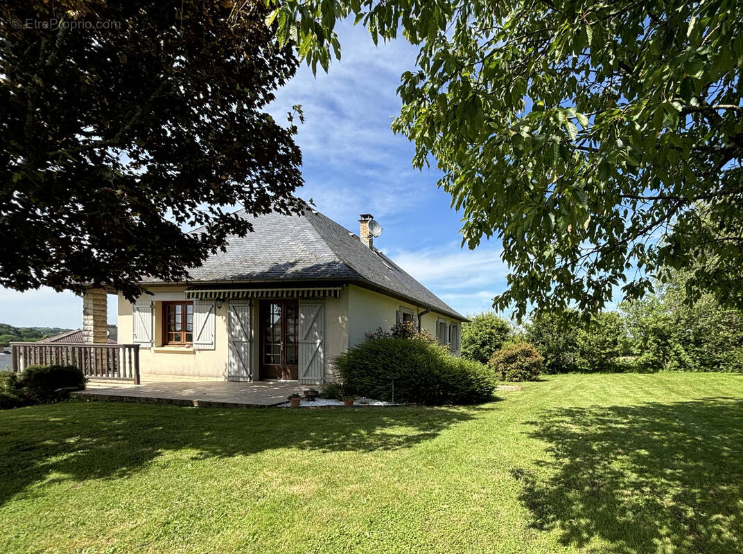 Maison à UZERCHE