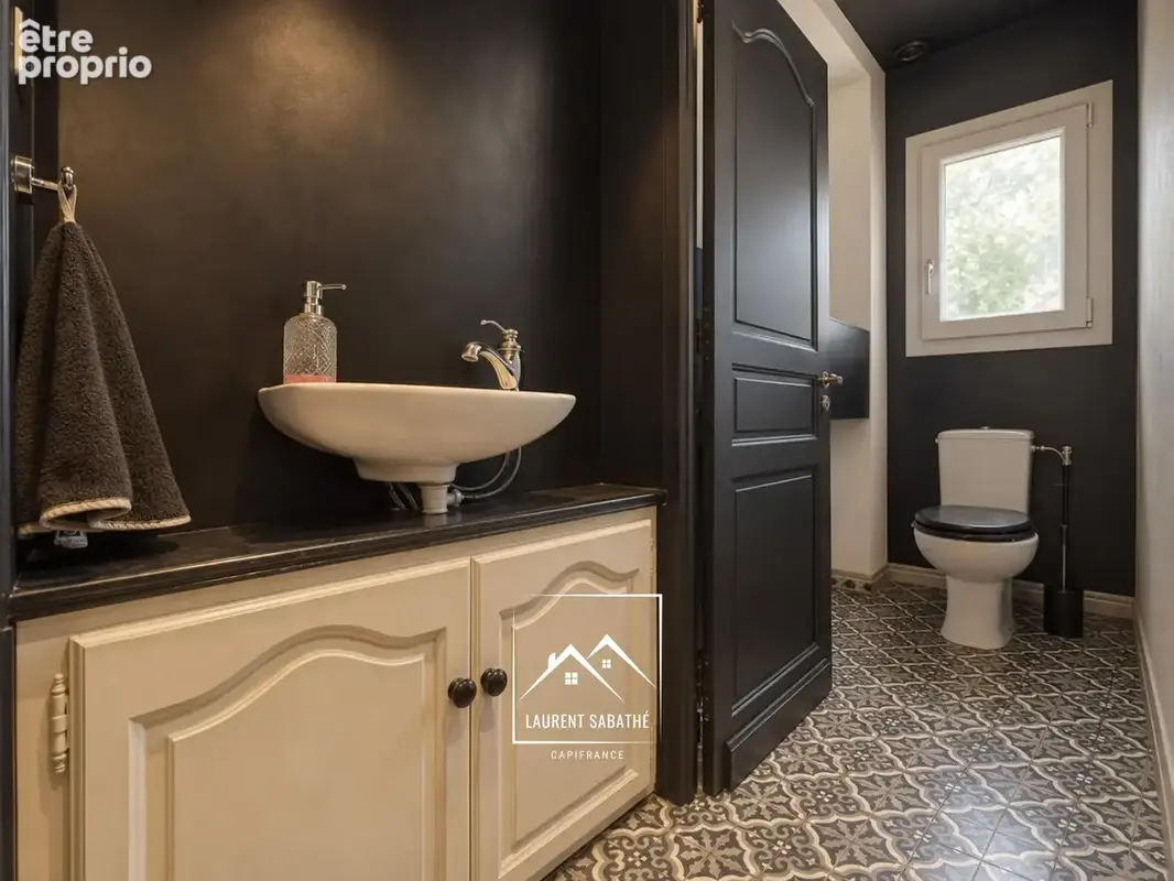 PAU (64) –  À VENDRE - Maison familiale de 213 m² - 5 chambres, bureau et piscine - photo 14