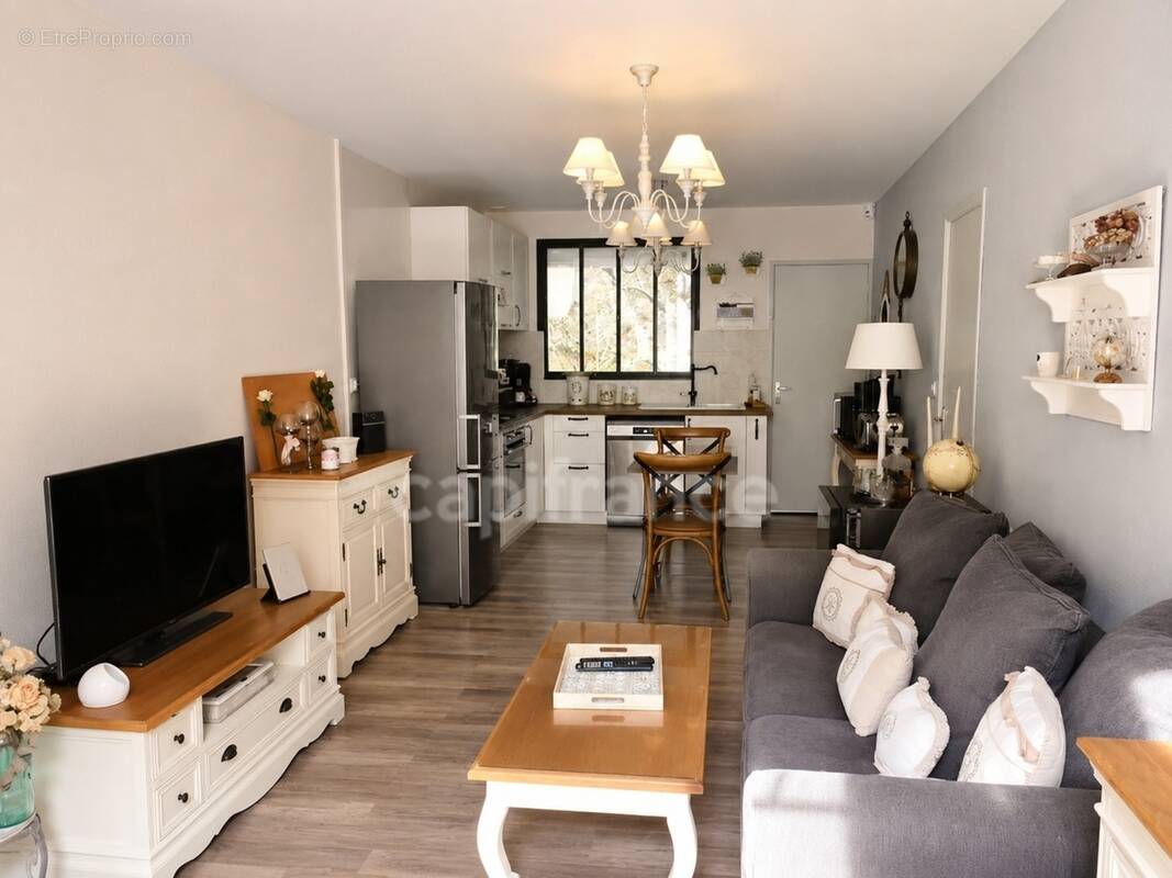 Appartement à ROQUEVAIRE