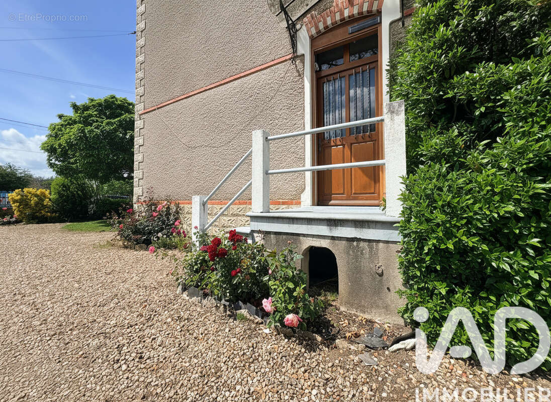 Photo 3 - Maison à LIGNIERES