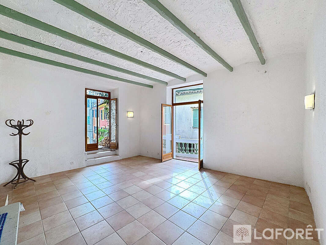 Appartement à ROQUEBRUNE-CAP-MARTIN
