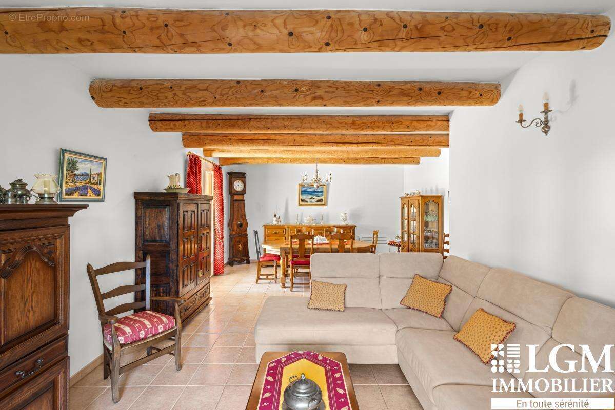 Maison à EGUILLES