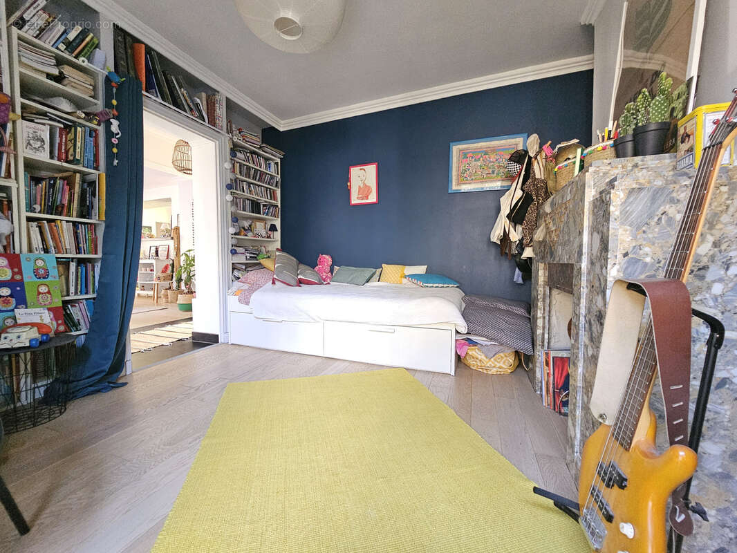 Maison à SAINT-BRES