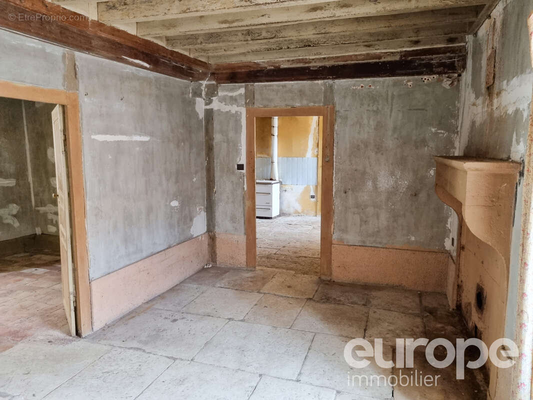 Maison à LUCY-LE-BOIS