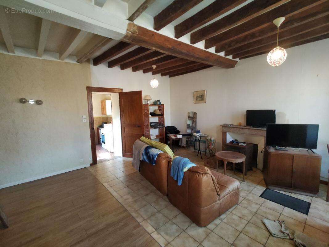 Maison 40 m² à Saint-Aubin-De-Locquenay  - photo 2