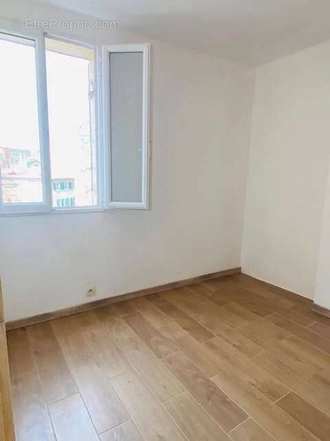 Appartement à MARSEILLE-6E