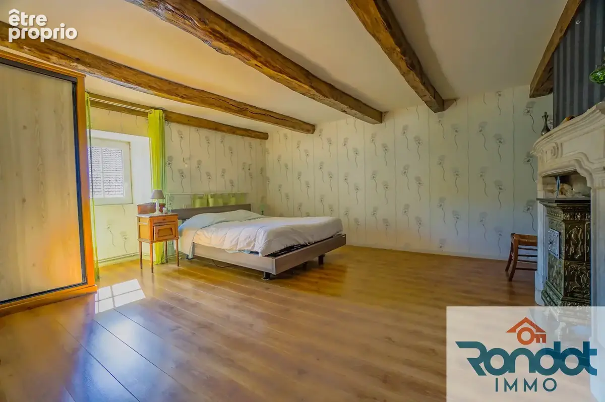 Maison 8 pièces / 3 chambres / 300 m2 / 946 m2 terrain - photo 10