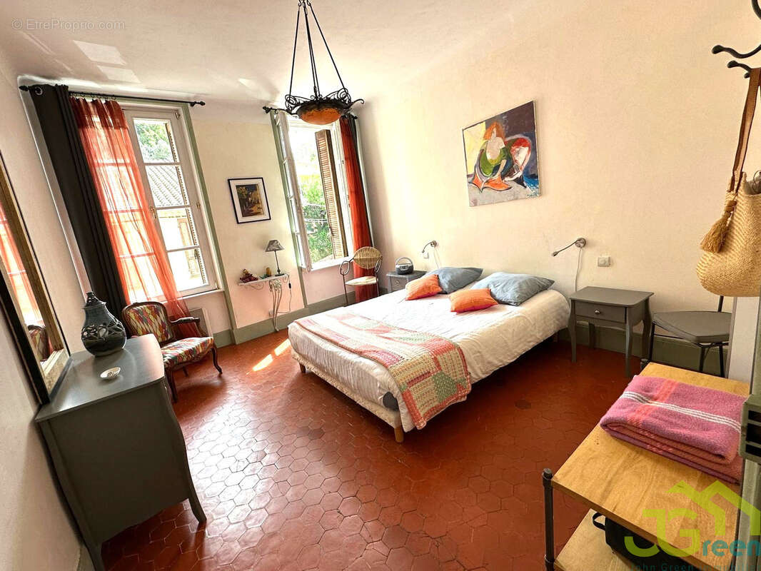 Appartement à BORMES-LES-MIMOSAS