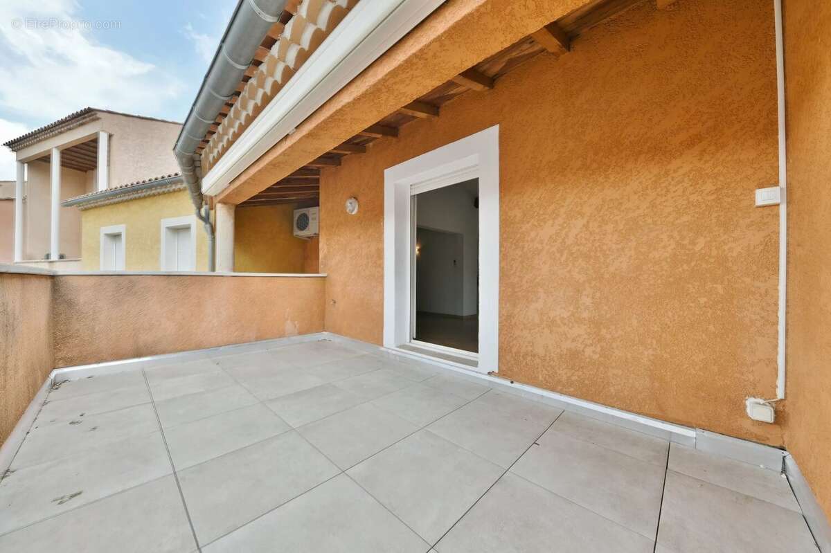 Appartement dans Uzès - photo 4