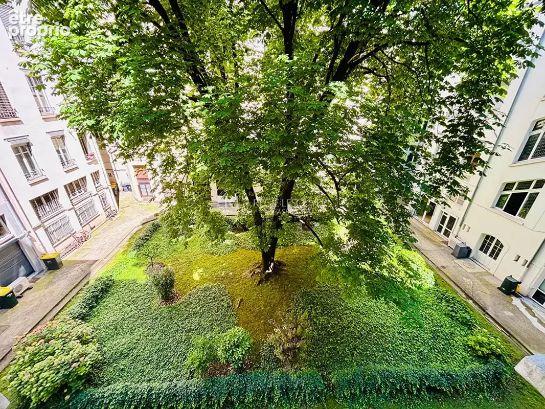 T5 traversant idéalement situé dans le 6éme arrondissement - photo 11
