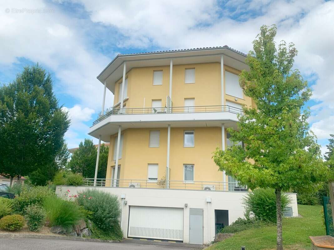 Appartement à COUZEIX