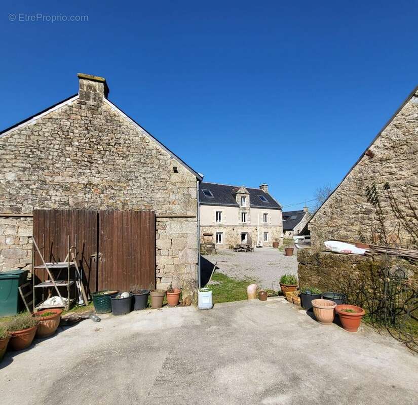 Maison à GUERN