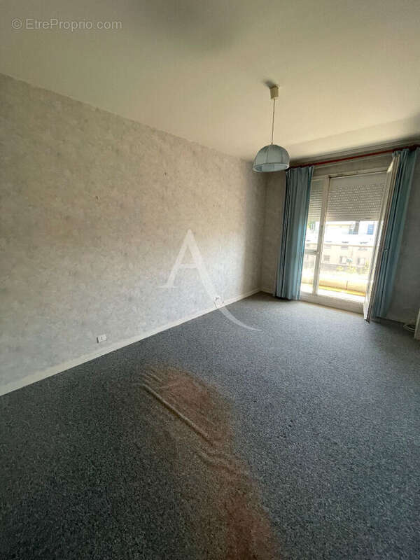 Appartement à SAINT-JEAN-DE-BRAYE