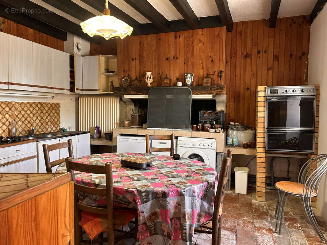 Maison à LA PEROUILLE