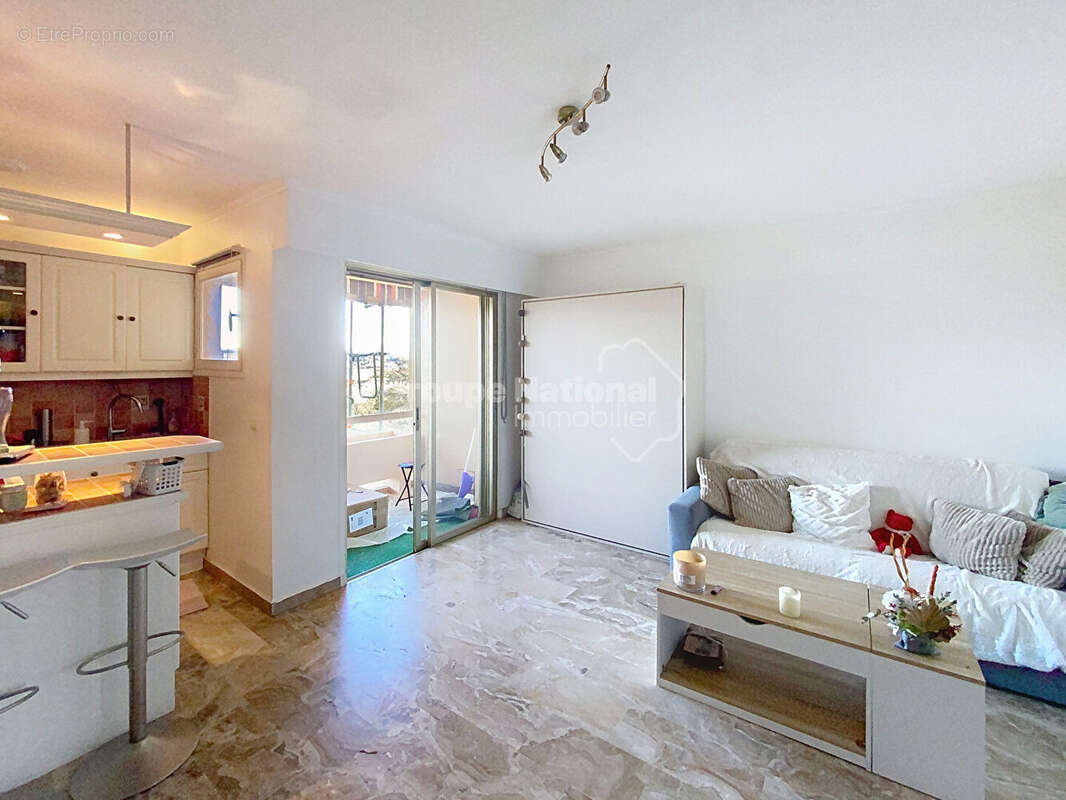 Appartement à MANDELIEU-LA-NAPOULE