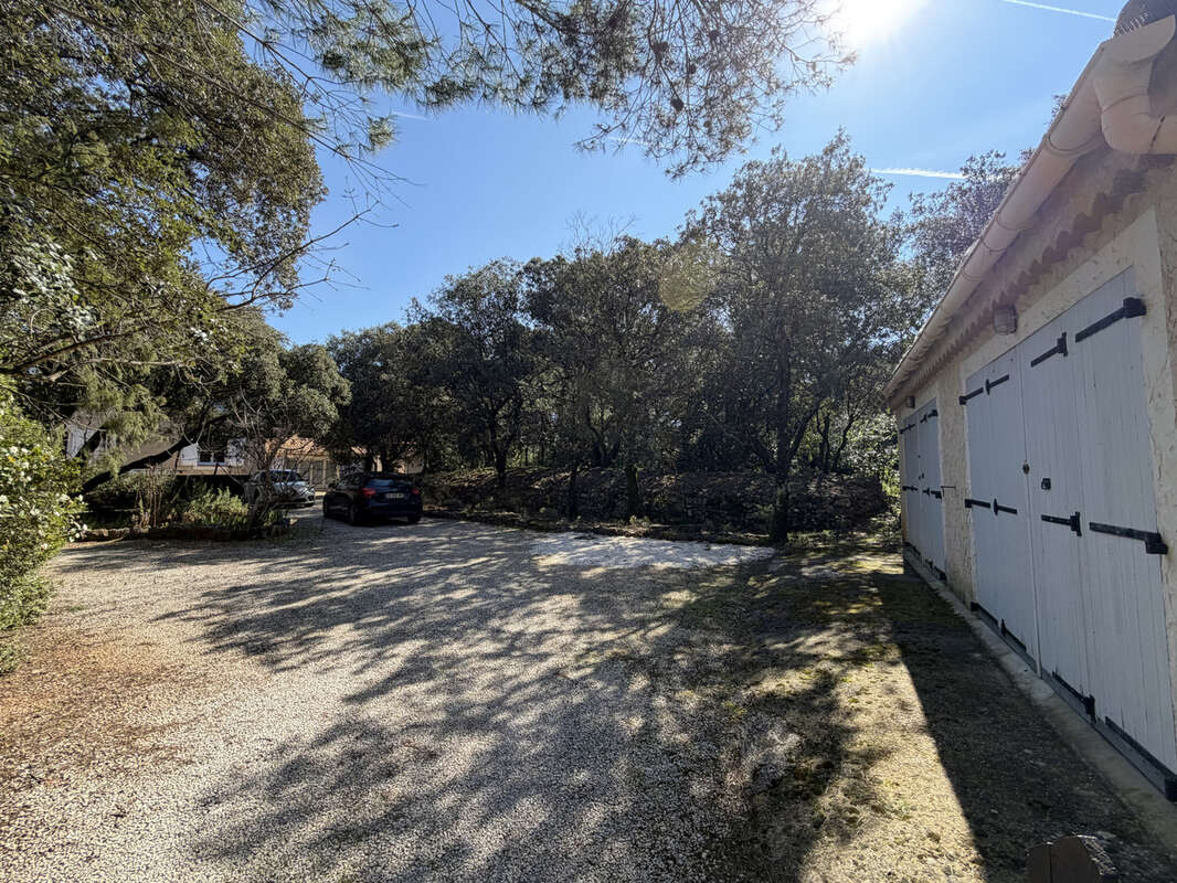 Maison à SAINT-MAXIMIN-LA-SAINTE-BAUME