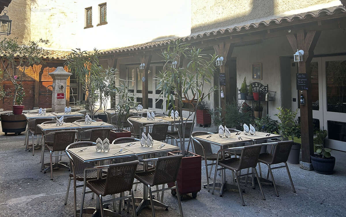 Commerce à CARCASSONNE