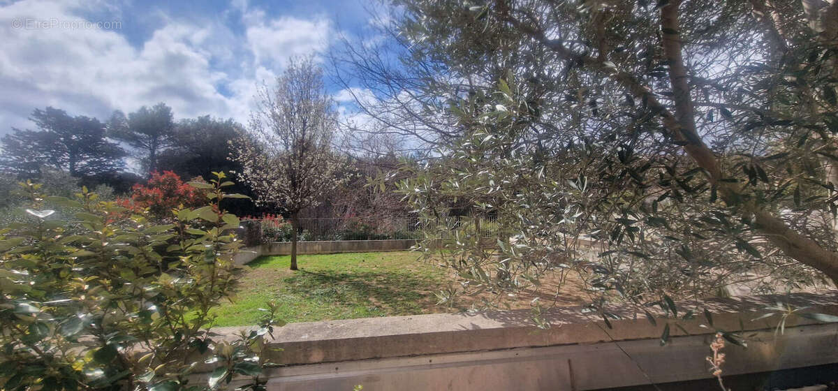 Appartement à JUVIGNAC