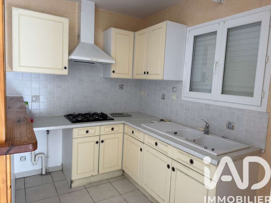 Maison 97 m² à Fors  - photo 6