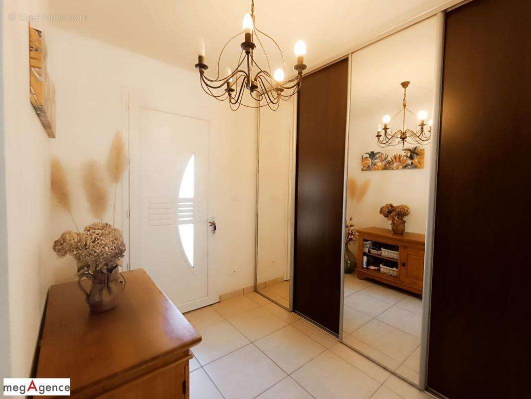 Belle maison soignée 160M2 au calme/proche de tout - photo 3