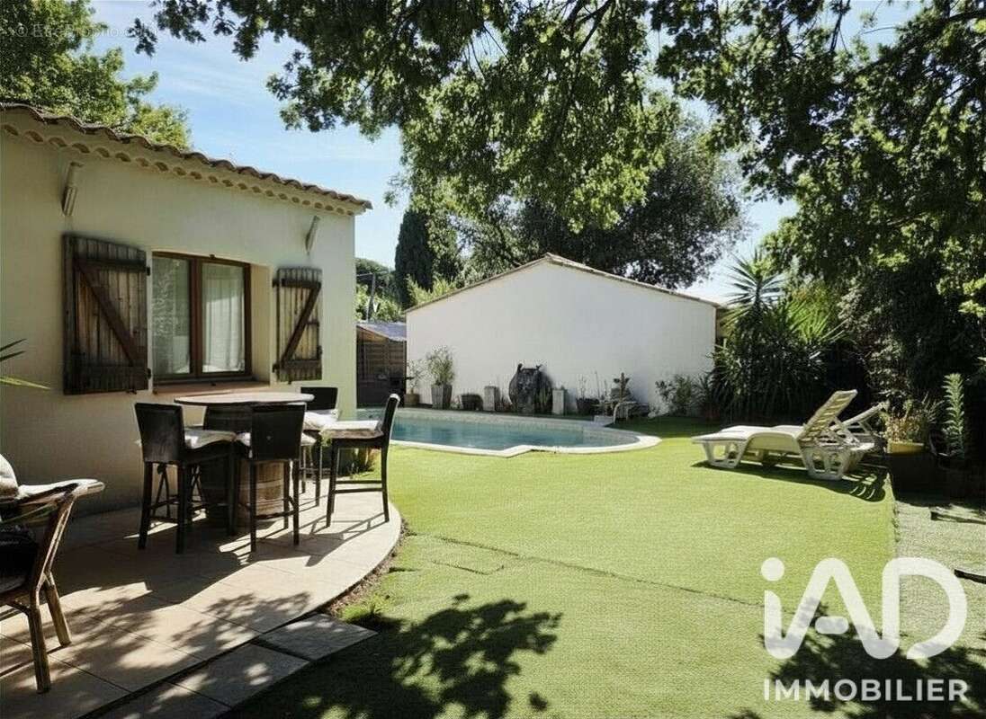Photo 4 - Maison à BORMES-LES-MIMOSAS