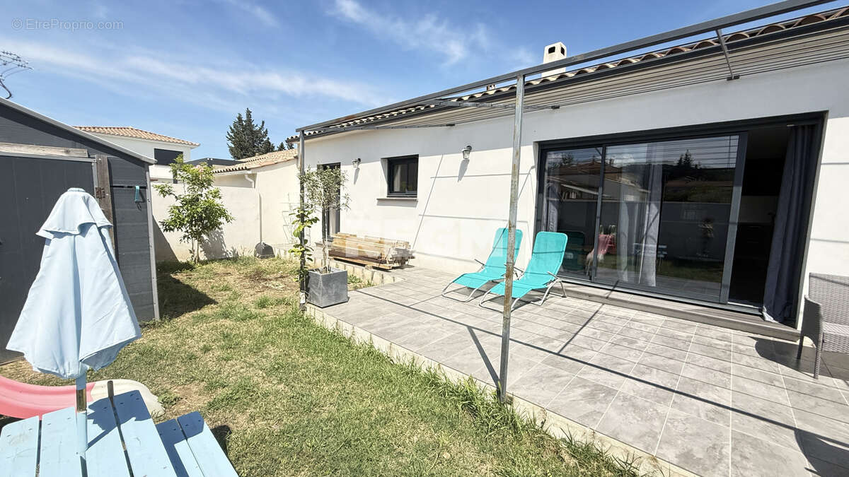 Maison à MEYNES