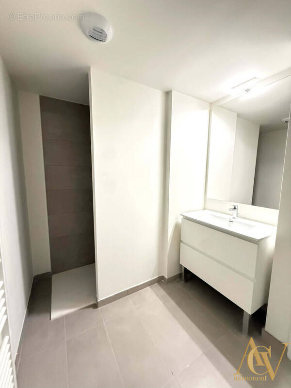 T3 traversant haut de gamme vue dégagée - Cogolin 1 - Appartement à COGOLIN