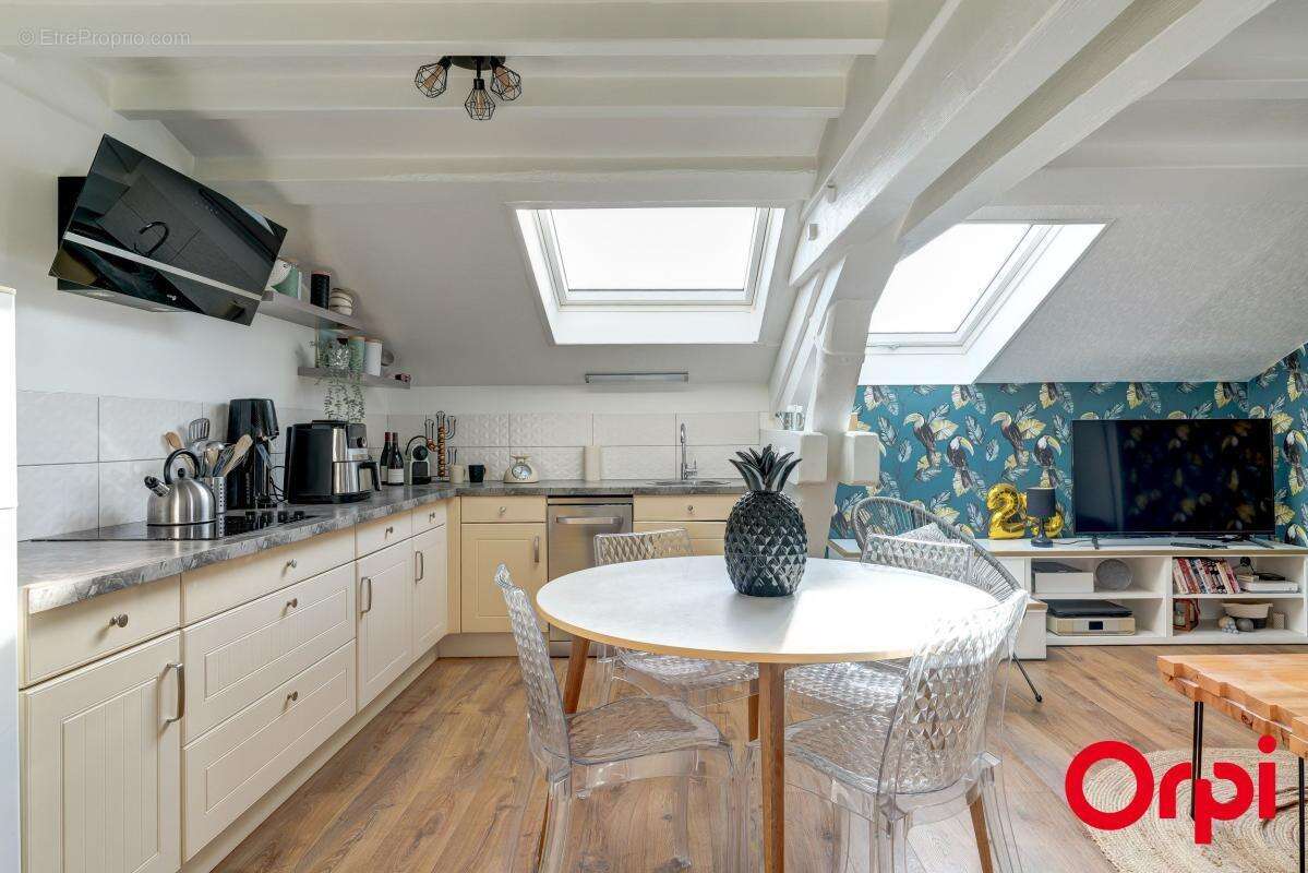 Appartement à SATHONAY-CAMP