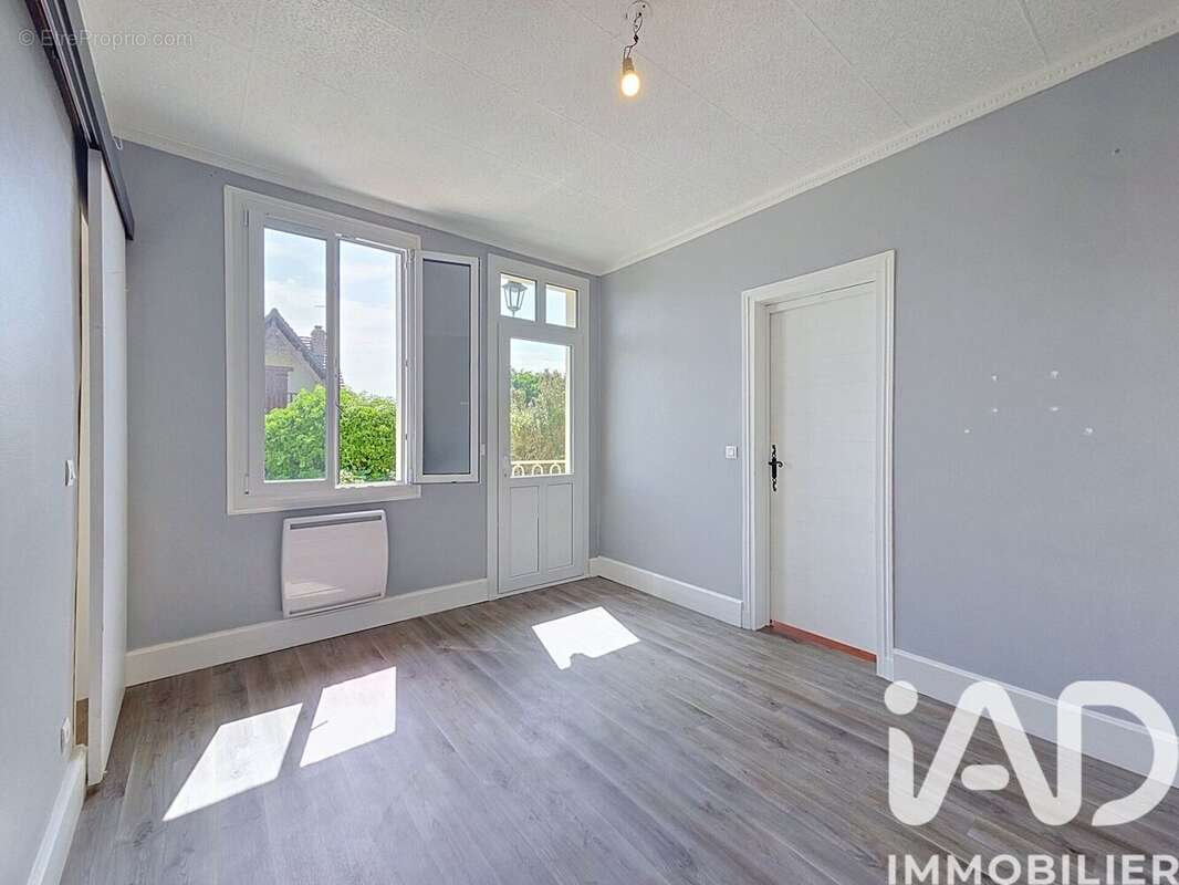 Maison 64 m² à Saussay  - photo 8