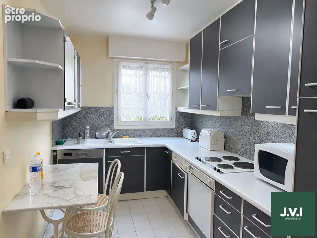 A VENDRE Appartement Enghien Les Bains 4 pièce(s) 79 m² - photo 9
